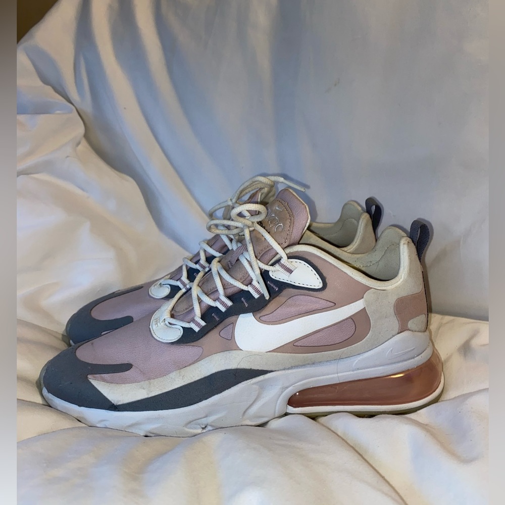 Nikes. Women’s 9.5. In great condition just a little dirty.